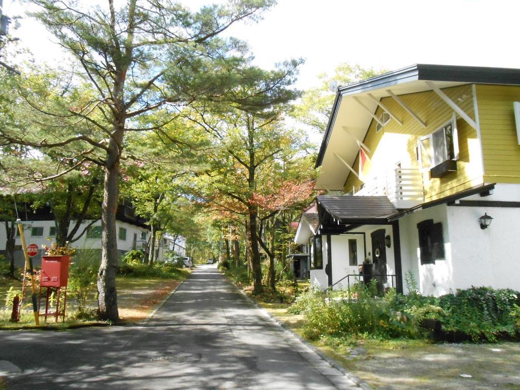 Pension Nugget Inn Hakuba Exterior photo